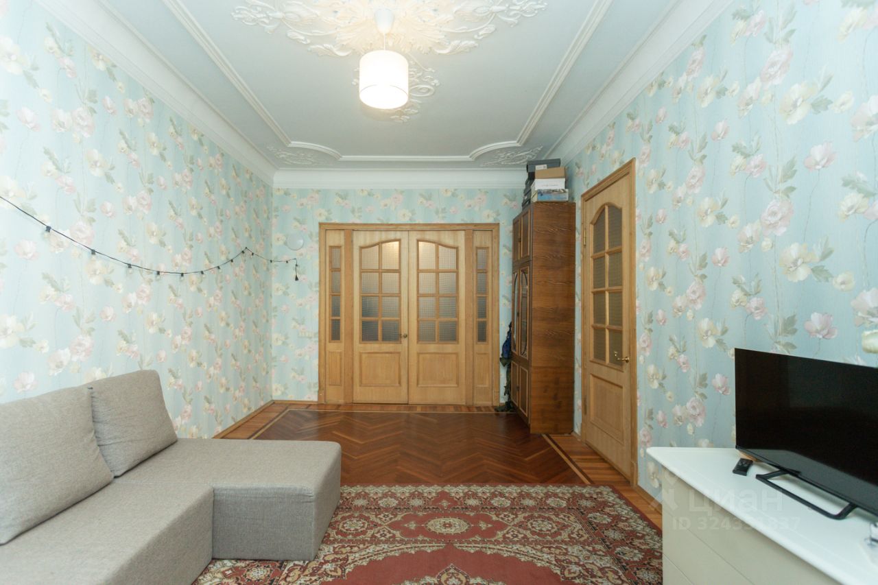 Продажа 4-комн квартиры на вторичном рынке Таллинская улица, 12/18