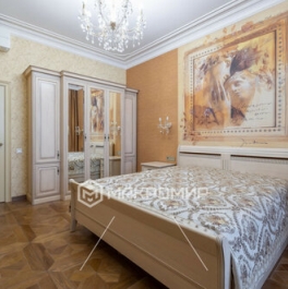 Продажа 2-комн квартиры на вторичном рынке улица Жукова,  д. 1