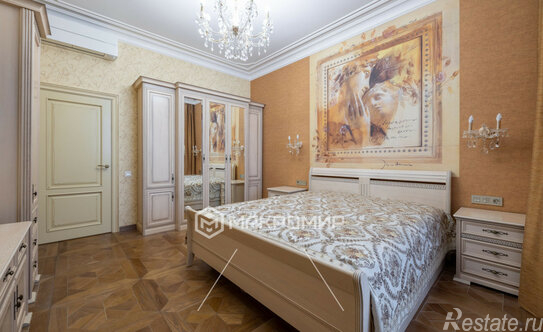 Продажа 2-комн квартиры на вторичном рынке улица Жукова,  д. 1