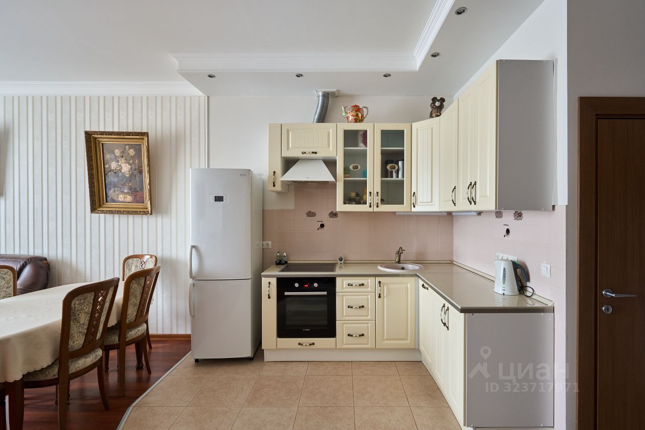 Продажа 2-комн квартиры на вторичном рынке улица Гарибальди, 6К1