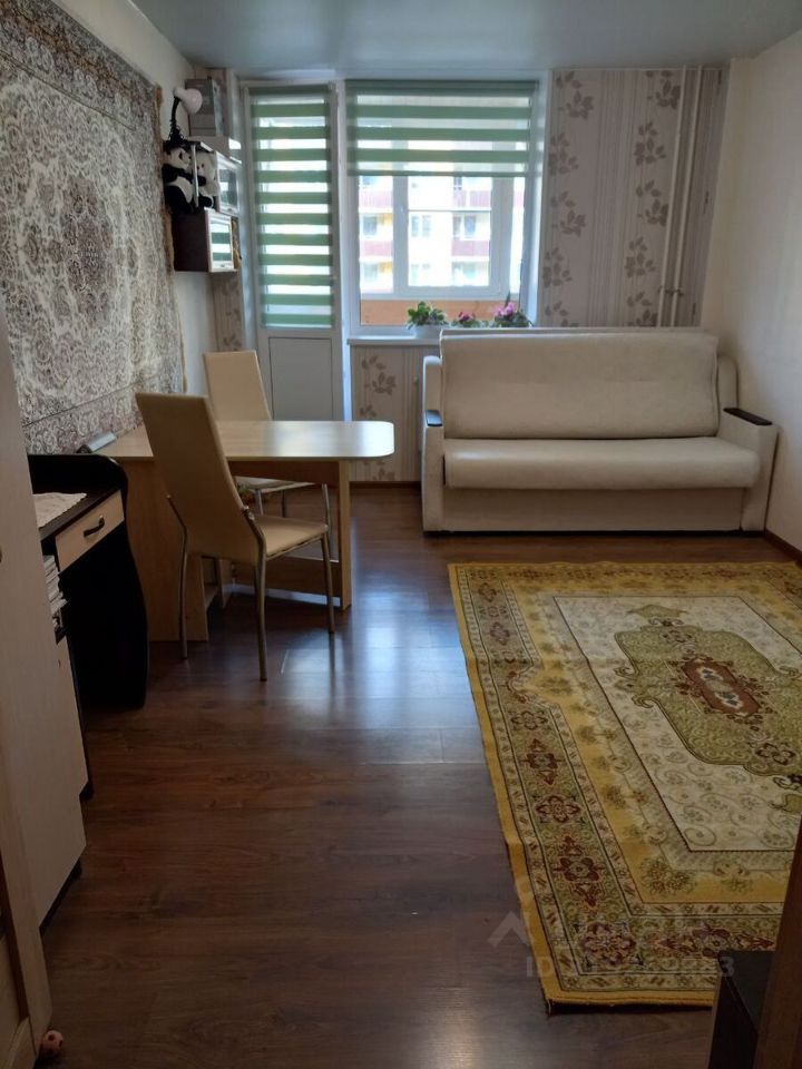 Продажа 1-комн квартиры на вторичном рынке Имени Свердлова пгт, проезд Западный, 11Ак1