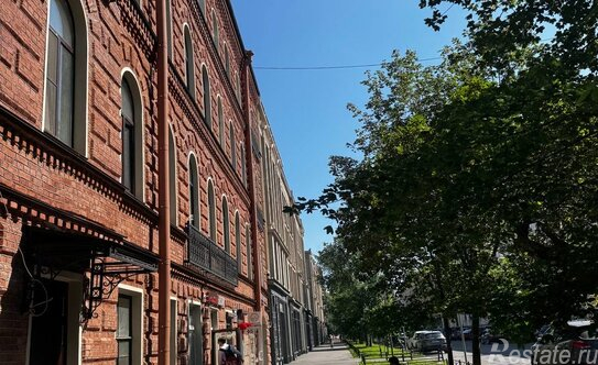 Продажа 4-комн квартиры на вторичном рынке 20-я линия