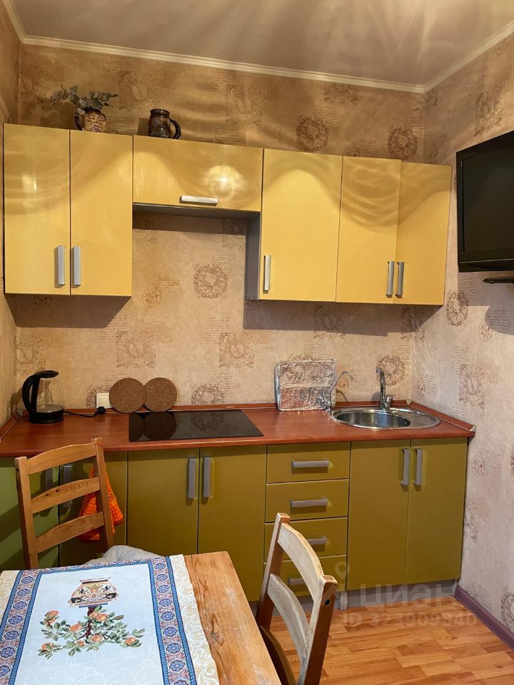 Аренда 1-комн квартиры на вторичном рынке Красная Горка мкр, Люберцы, проспект Победы, 10/18