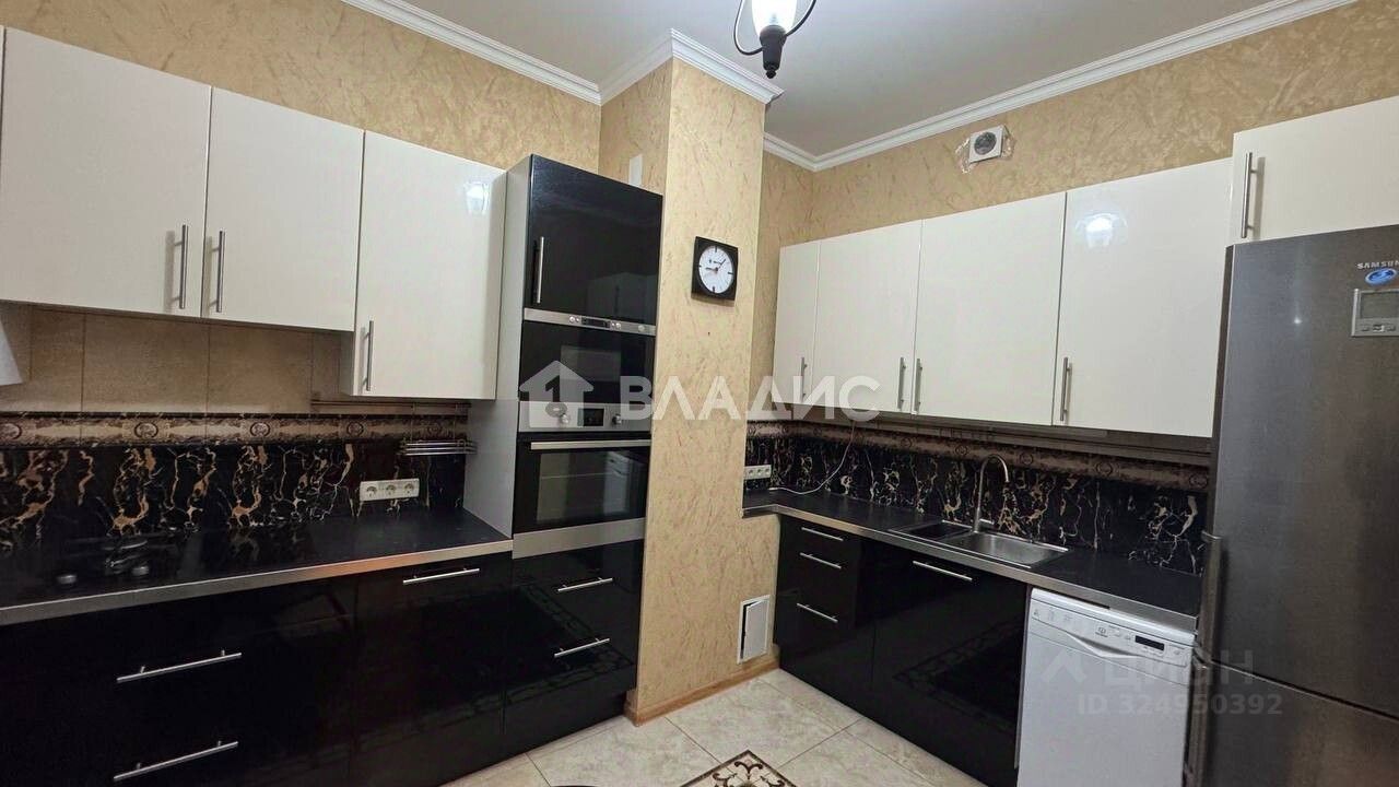 Продажа 3-комн квартиры на вторичном рынке Мосфильмовская улица, 6