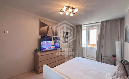 Продажа 2-комн квартиры на вторичном рынке Якорная улица,  д. 9