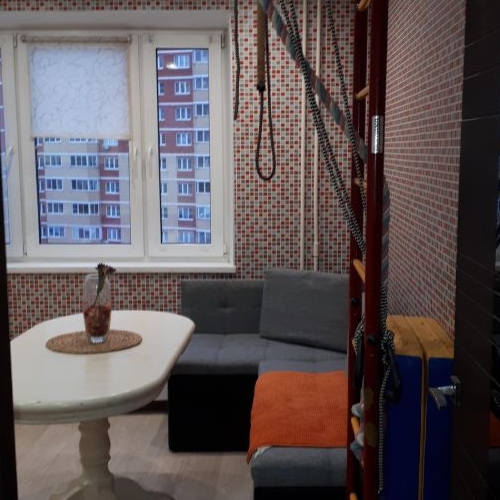 2-комн квартира с. Домодедово, улица Творчества, 5к1