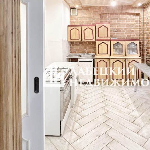 3-комн квартира улица Декабристов, 62-64