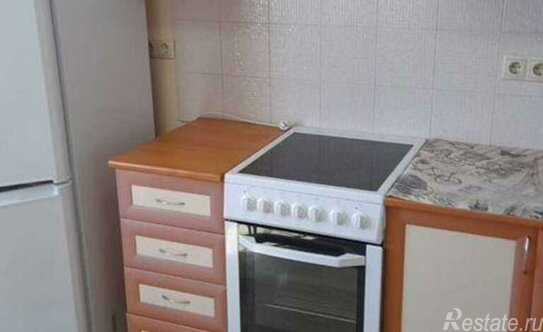 Аренда 2-комн квартиры на вторичном рынке Осенняя улица,  д. 26