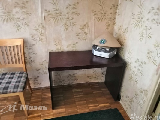 Продажа 3-комн квартиры на вторичном рынке Весенняя ул,  д. 10