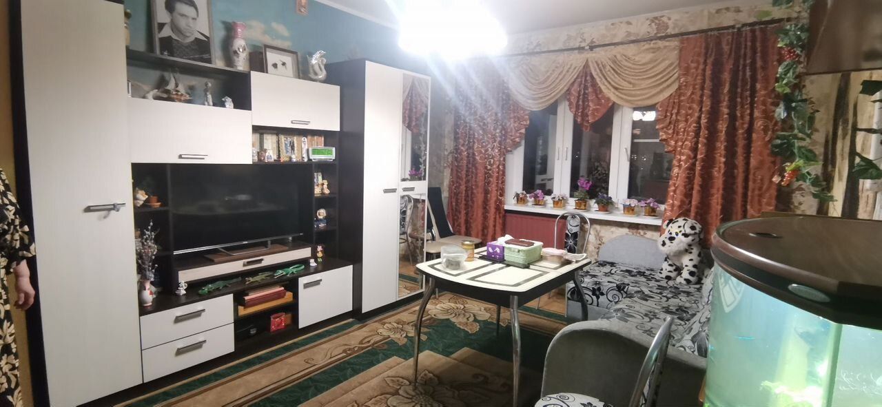 Продажа 3-комн квартиры на вторичном рынке проспект Авиаконструкторов, 11К1