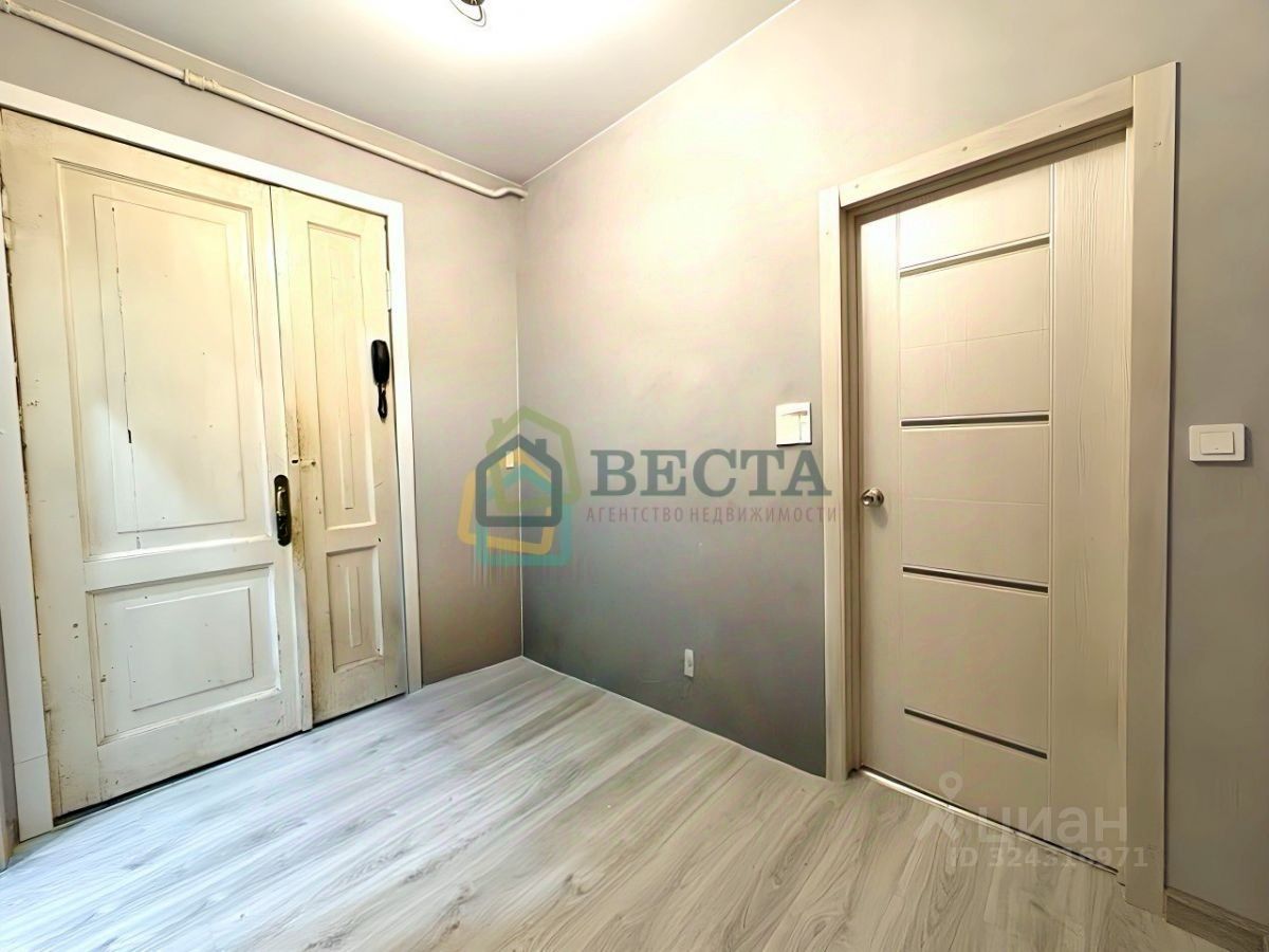 Продажа 4-комн квартиры на вторичном рынке улица Бабушкина, 20