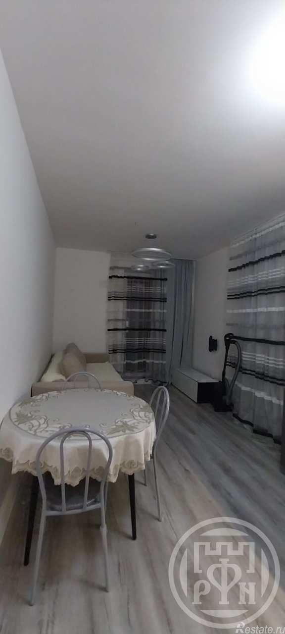 Аренда 2-комн квартиры на вторичном рынке Новосаратовка дер., Новосаратовка дер.,  д. 4,  к. 3