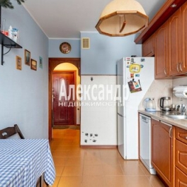 Продажа 1-комн квартиры на вторичном рынке Стачек пр-кт,  д. 212,  к. 3