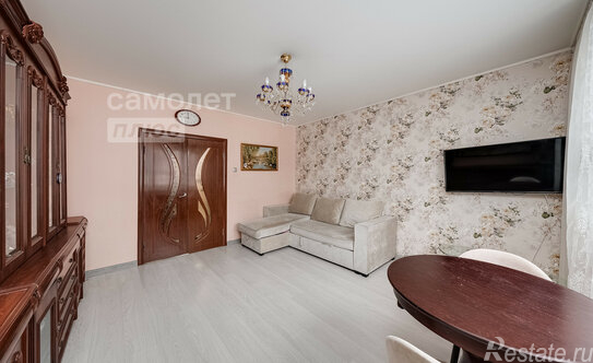 Продажа 4-комн квартиры на вторичном рынке улица Гарибальди,  д. 10 к6