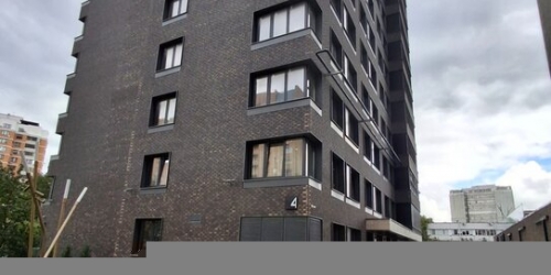 4-комн квартира улица Грина,  д. 12