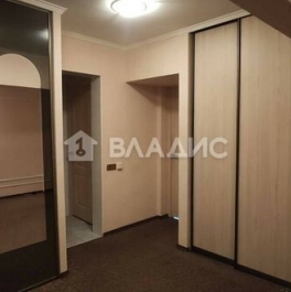 Продажа 7-комн квартиры на вторичном рынке Варшавская ул,  д. 63 к1