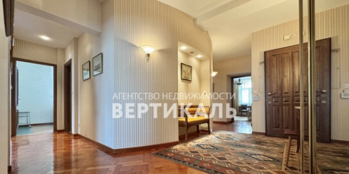 4-комн квартира Университетский проспект,  д. 5