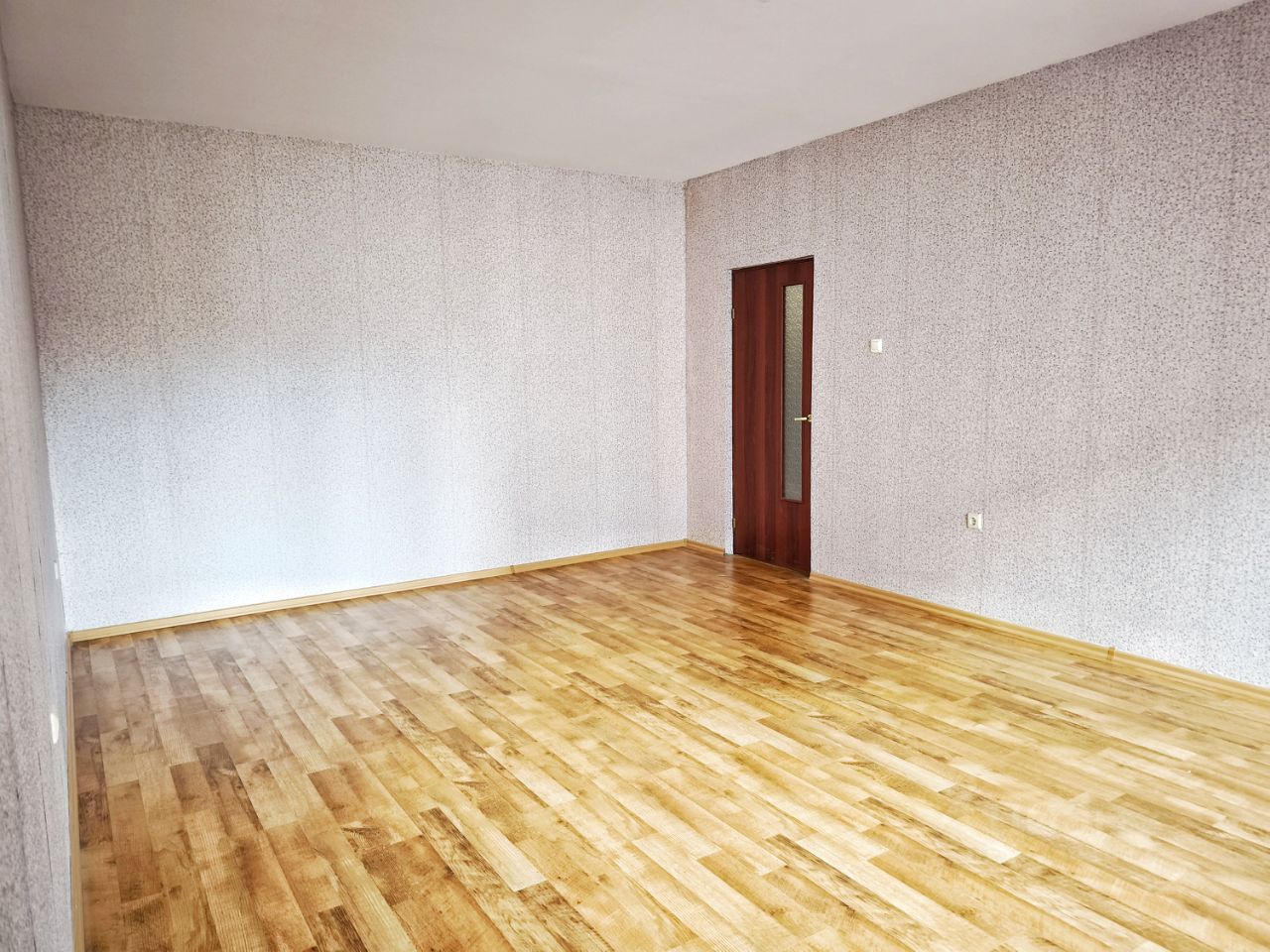 Продажа 3-комн квартиры на вторичном рынке Петергофское шоссе, 84К6