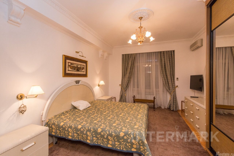 Аренда 3-комн квартиры на вторичном рынке площадь Борьбы,  д. 15