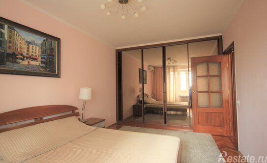 Аренда 2-комн квартиры на вторичном рынке улица Красина,  д. 24-28