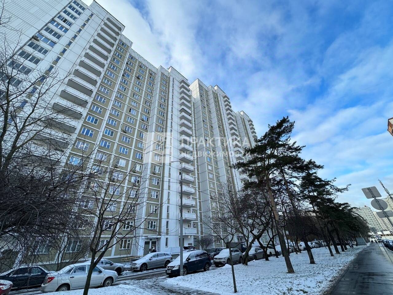 Продажа 3-комн квартиры на вторичном рынке улица Бутлерова,  д. 4
