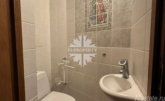 Аренда 4-комн квартиры на вторичном рынке Университетский проспект,  д. 9