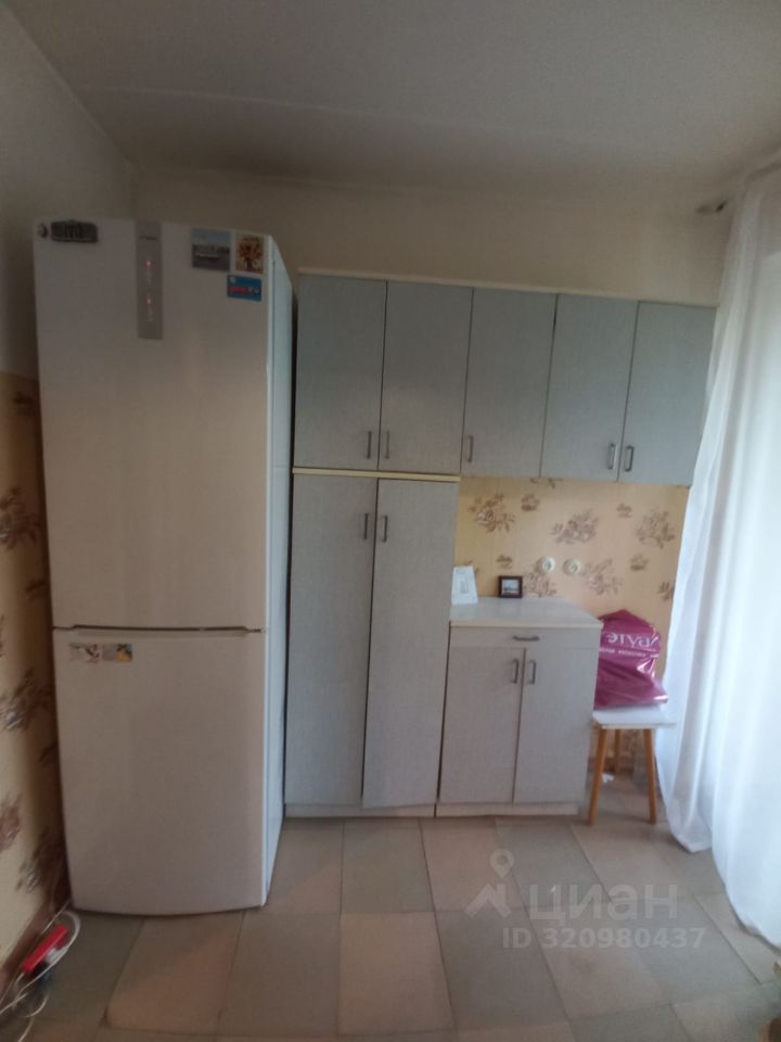 Продажа 2-комн квартиры на вторичном рынке улица Гамалеи, 23К2