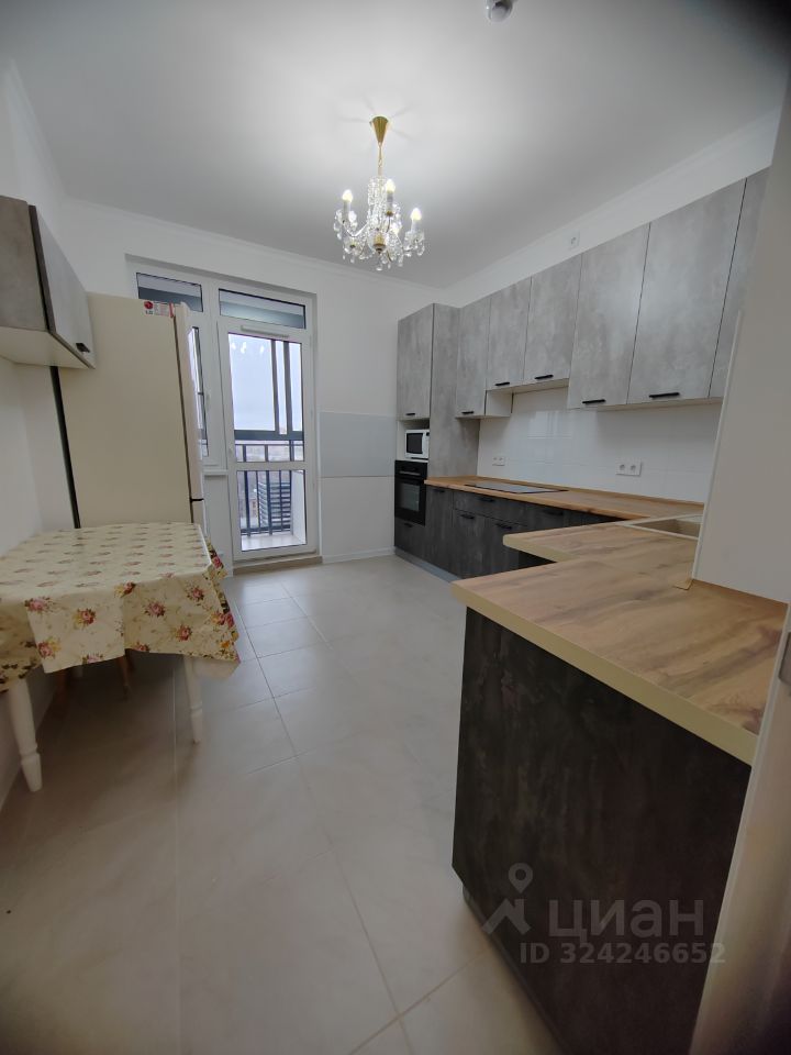 Продажа 2-комн квартиры на вторичном рынке улица Константина Федина, 5