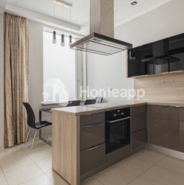 Продажа 3-комн квартиры на вторичном рынке ул Мосфильмовская,  д. 8,  к. 1