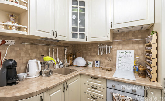 Аренда 2-комн квартиры на вторичном рынке Лосевская улица,  д. 6