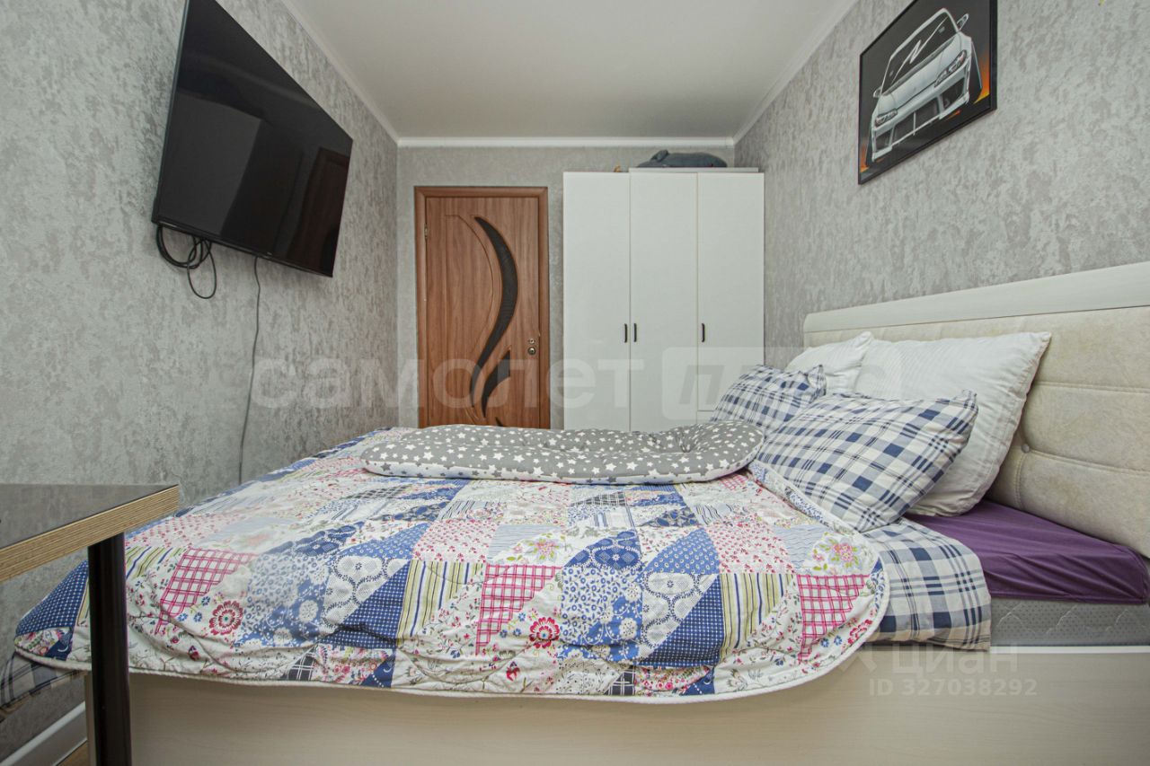 Продажа 2-комн квартиры на вторичном рынке Южный мкр, улица Карла Маркса,  д. 2