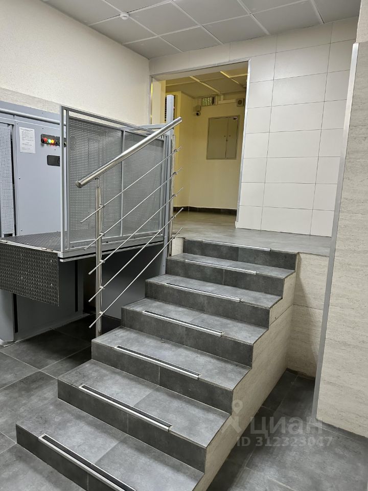 Продажа 2-комн квартиры на вторичном рынке Мурино, улица Шоссе в Лаврики, 57к3