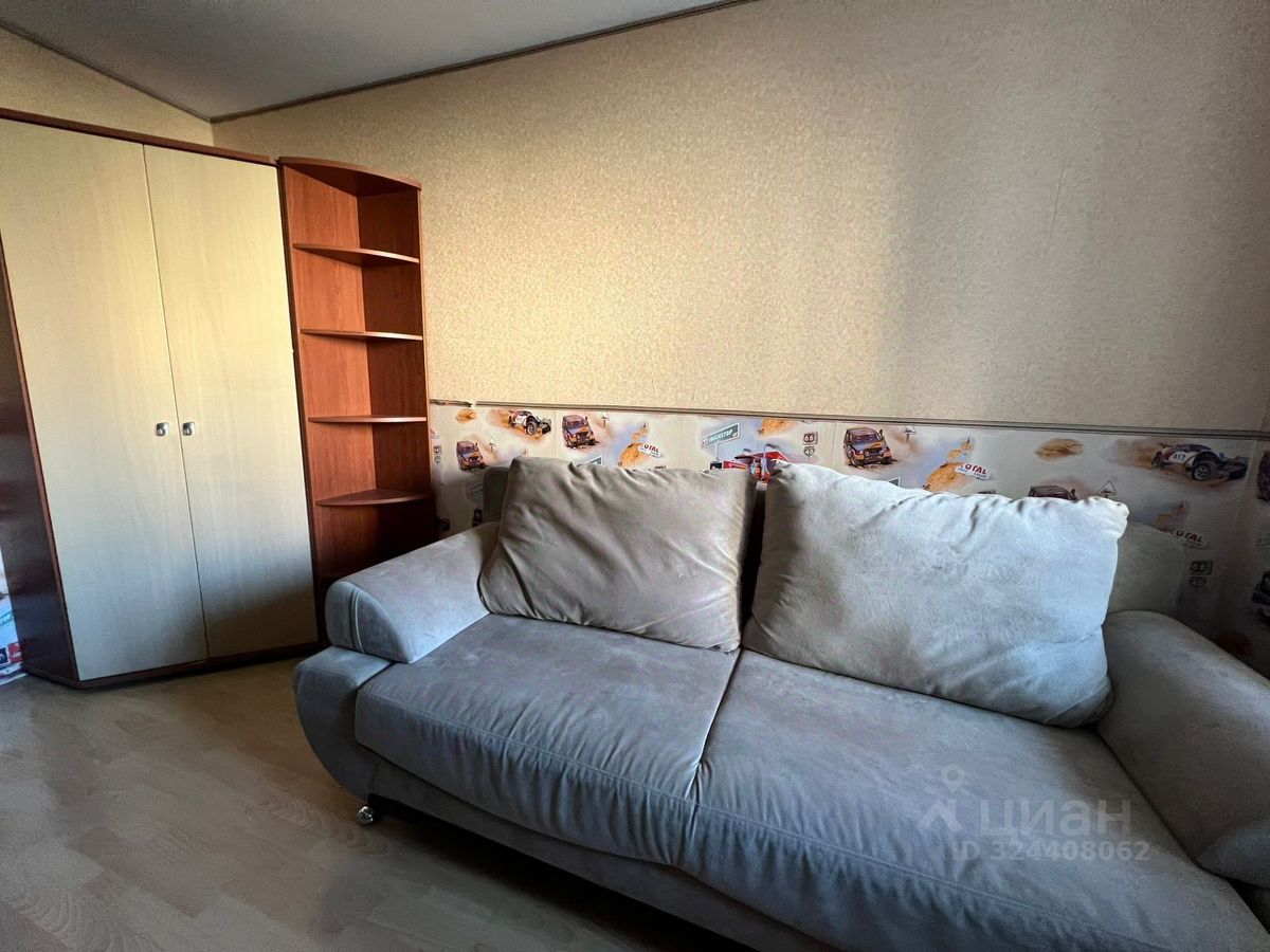 Аренда 2-комн квартиры на вторичном рынке Коломяжский проспект, 28