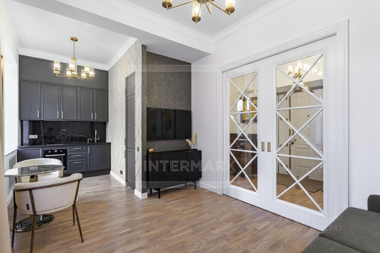 Аренда 2-комн квартиры на вторичном рынке Фрунзенская набережная, 48