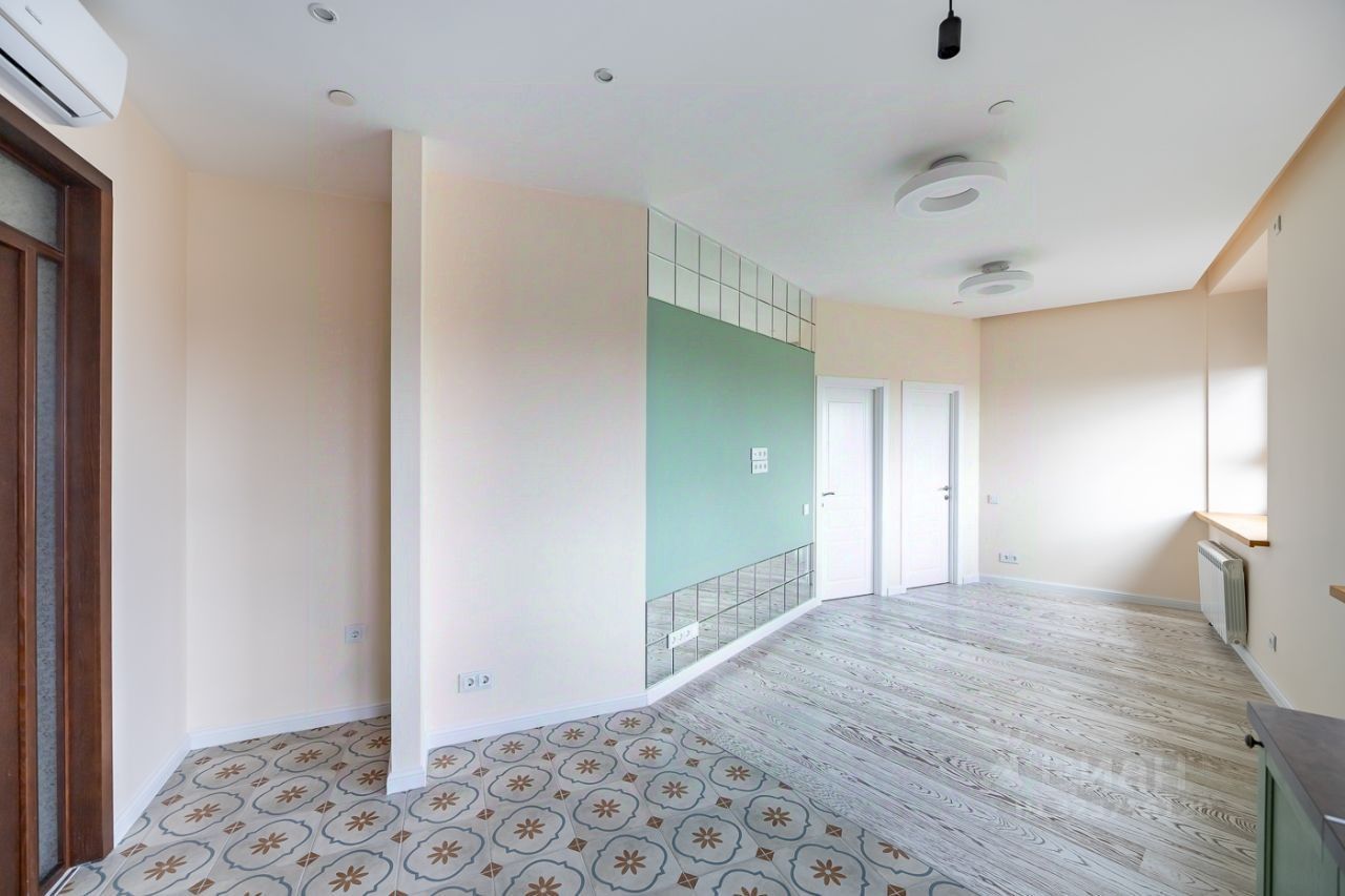 Продажа 3-комн квартиры на вторичном рынке улица Бутлерова, 7Б