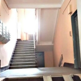 Продажа 2-комн квартиры на вторичном рынке Житная улица,  д. 10