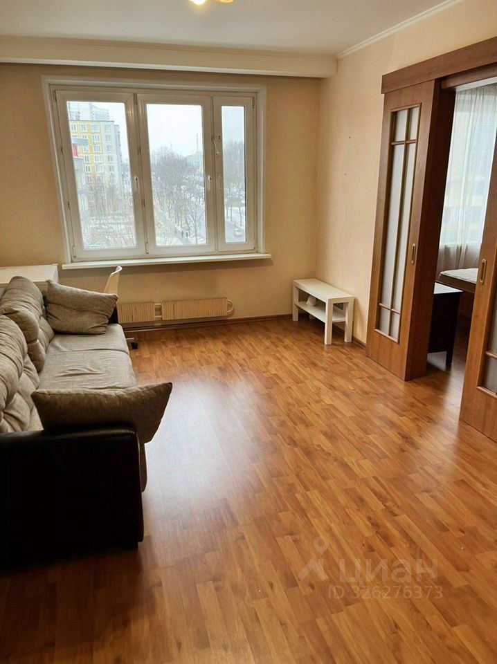 Продажа 3-комн квартиры на вторичном рынке Новоясеневский пр-кт,  д. 5К1