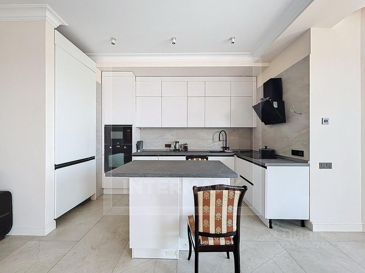 Аренда 4-комн квартиры на вторичном рынке Наставнический переулок, 3