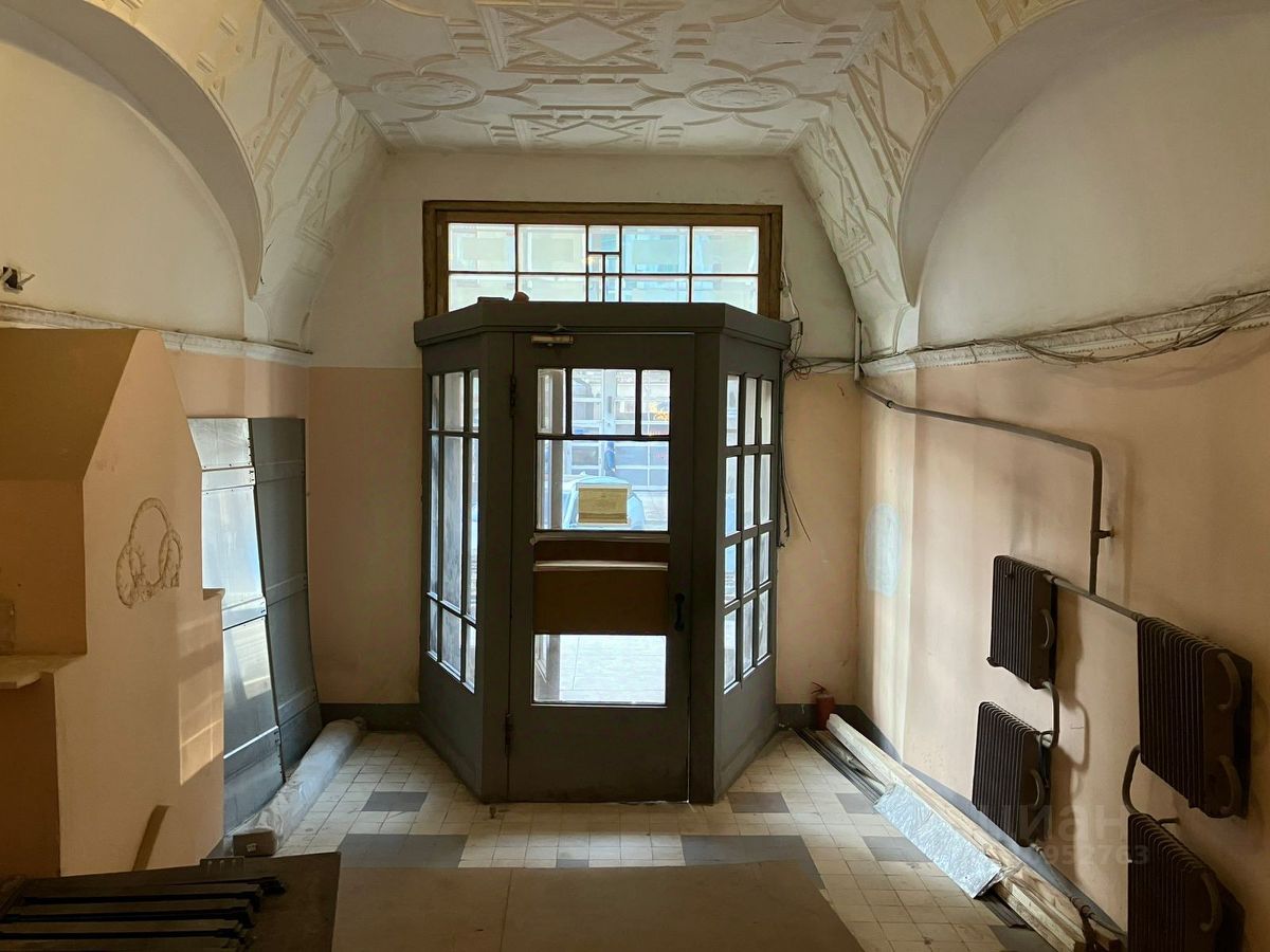 Продажа 5-комн квартиры на вторичном рынке улица Восстания, 19