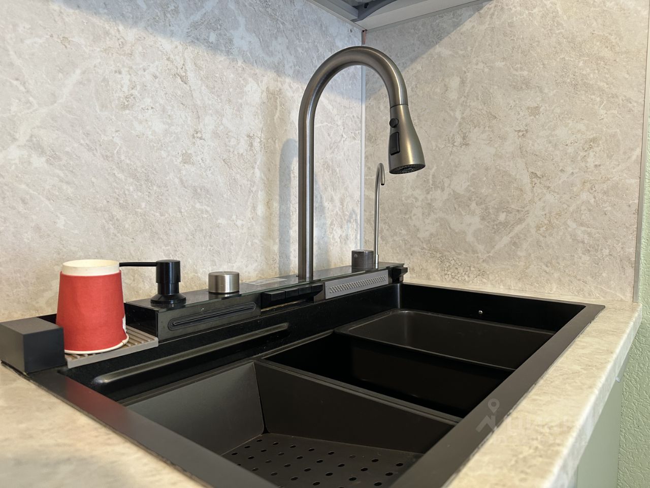 Продажа 1-комн квартиры на вторичном рынке пос. Бугры, улица Тихая