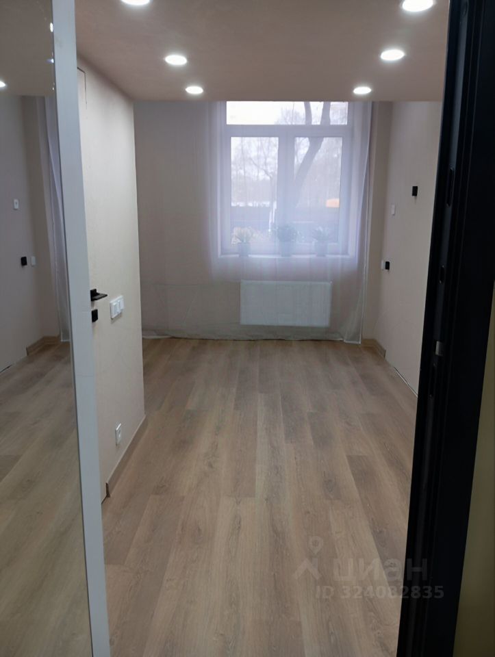 Продажа 1-комн квартиры на вторичном рынке улица Коминтерна, 4