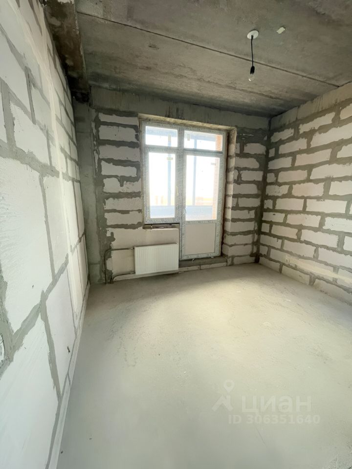 Продажа 3-комн квартиры на вторичном рынке Гатчина, улица Хохлова, 8