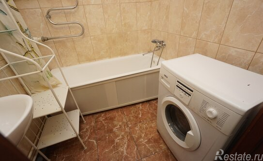 Продажа 2-комн квартиры на вторичном рынке Лобня г, Кольцевая ул,  д. 14А