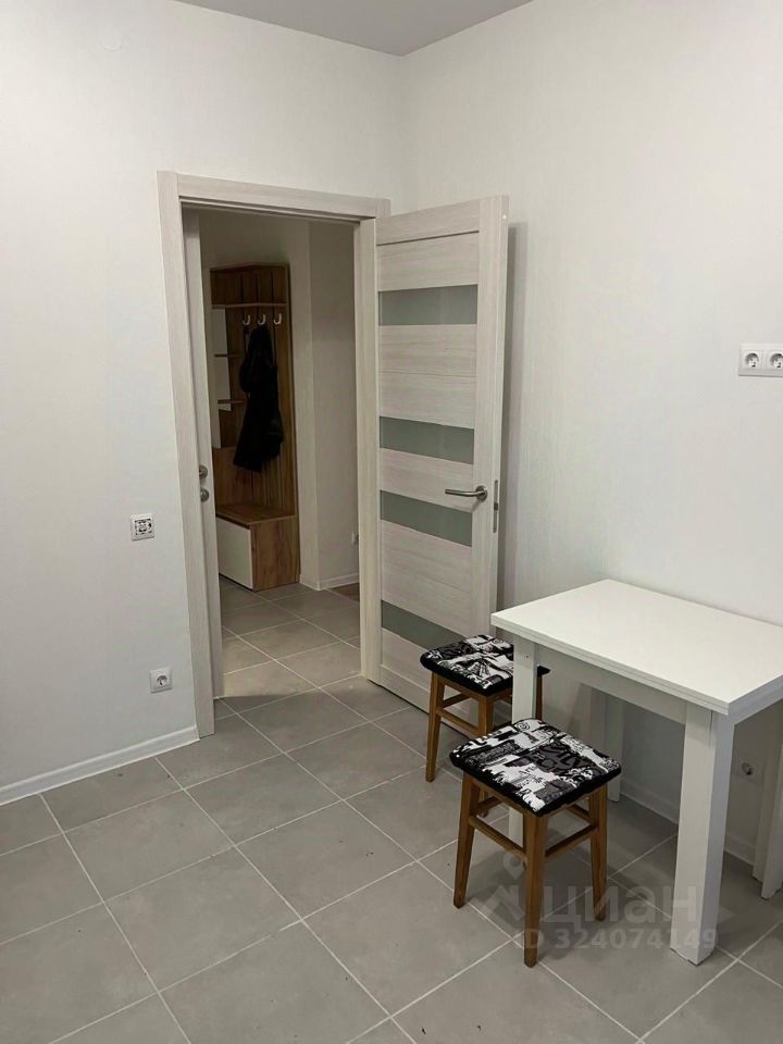 Аренда 2-комн квартиры на вторичном рынке Очаковское шоссе, 7