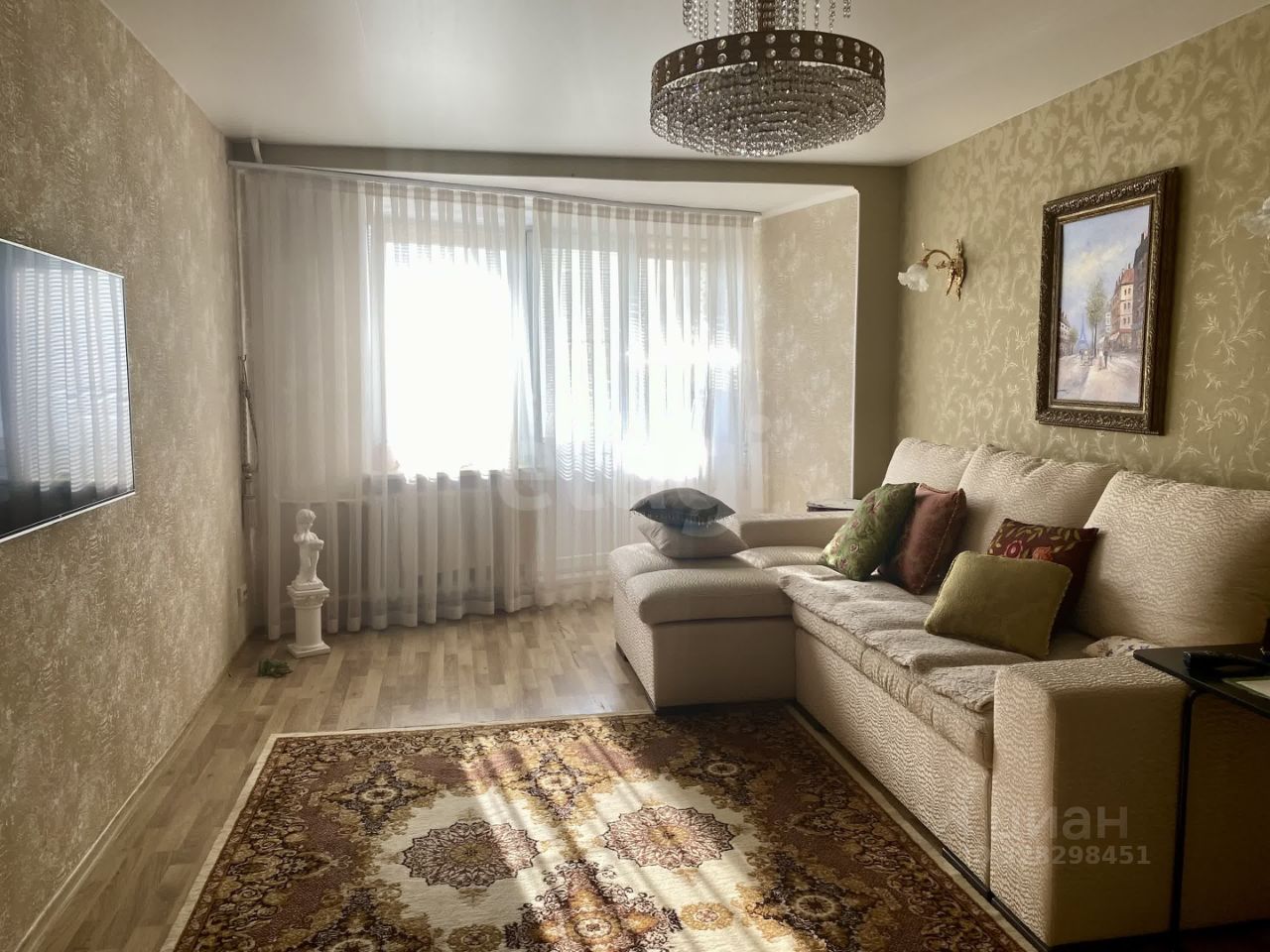 Продажа 3-комн квартиры на вторичном рынке Кириши, проспект Ленина, 28