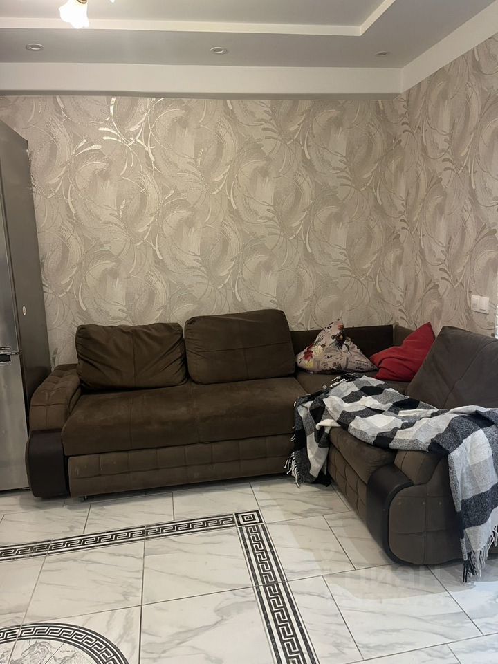 Продажа 4-комн квартиры на вторичном рынке Поэтический бульвар, 5