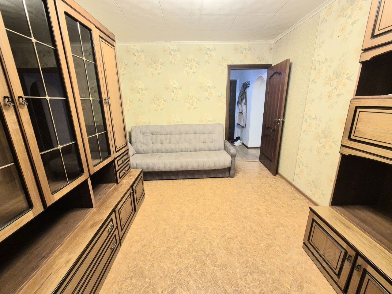 Продажа 2-комн квартиры на вторичном рынке Климовск мкр, улица Революции,  д. 1