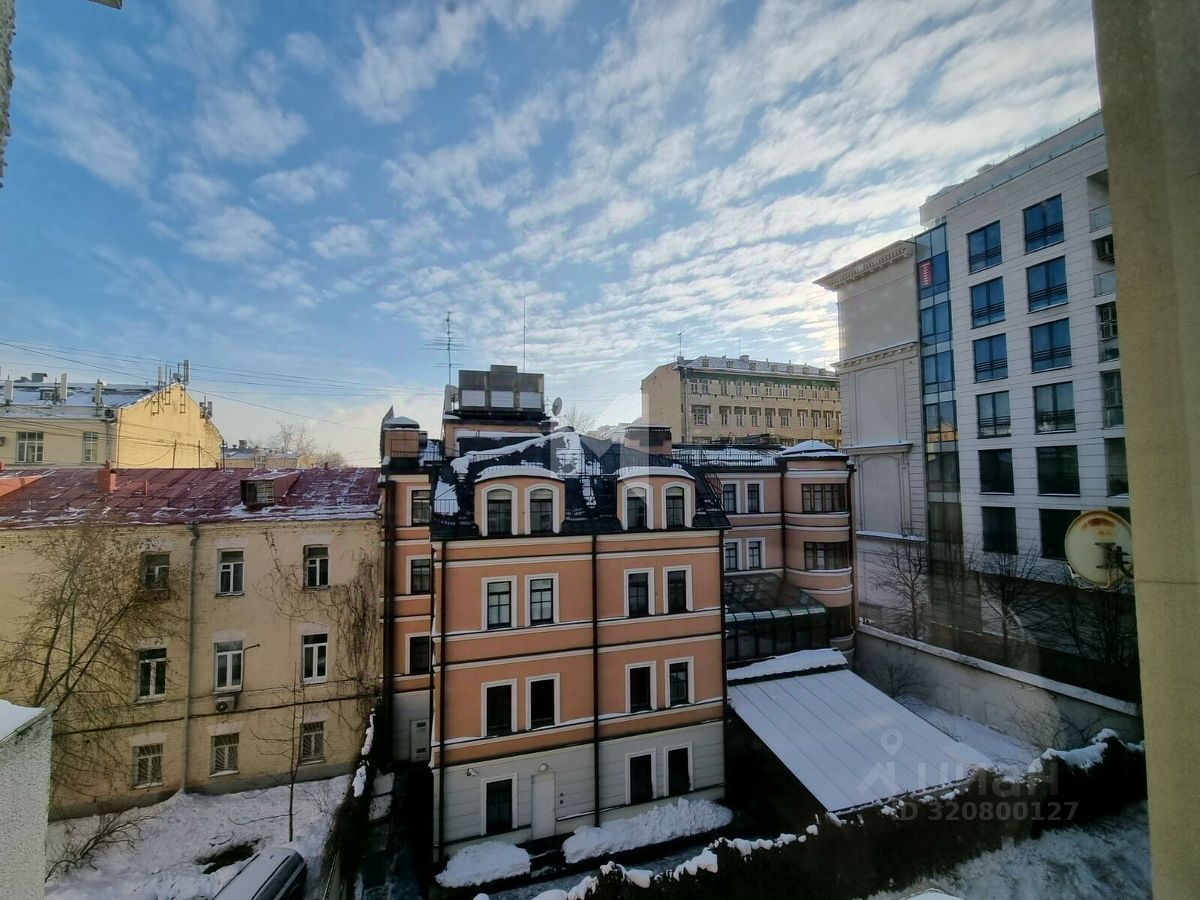 Продажа 4-комн квартиры на вторичном рынке Казарменный переулок, 3С6