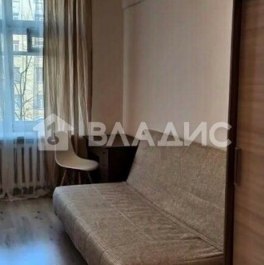 Продажа 5-комн квартиры на вторичном рынке улица Трофимова,  д. 4