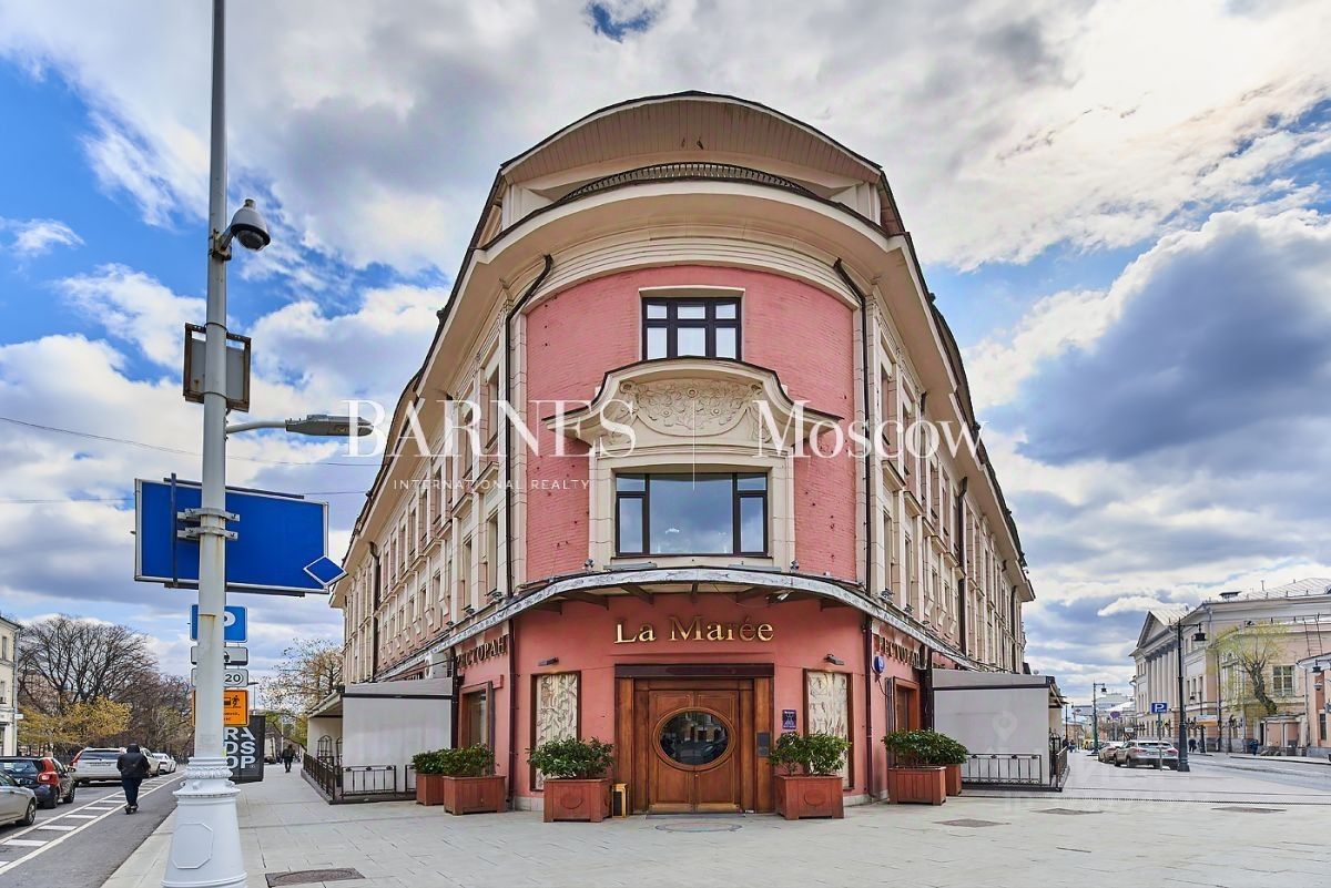 Продажа 3-комн квартиры на вторичном рынке улица Петровка, 28С1